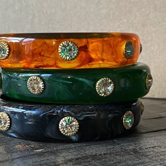 NEW Rhinestone Acrylic Bangle Bracelet Set - Picture 2 of 15